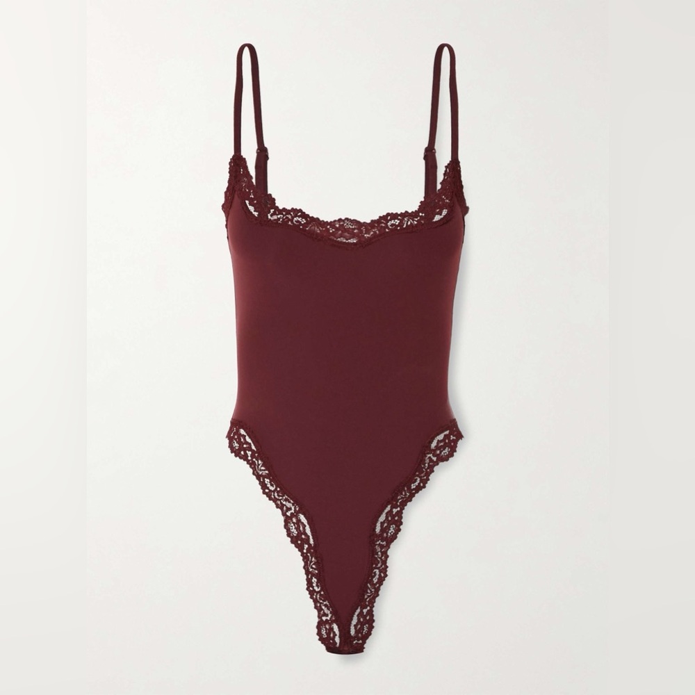 ♥️SKIMS FITS EVERYBODY LACE CAMI BODYSUIT IN OXBLOOD M - Picture 7 of 7